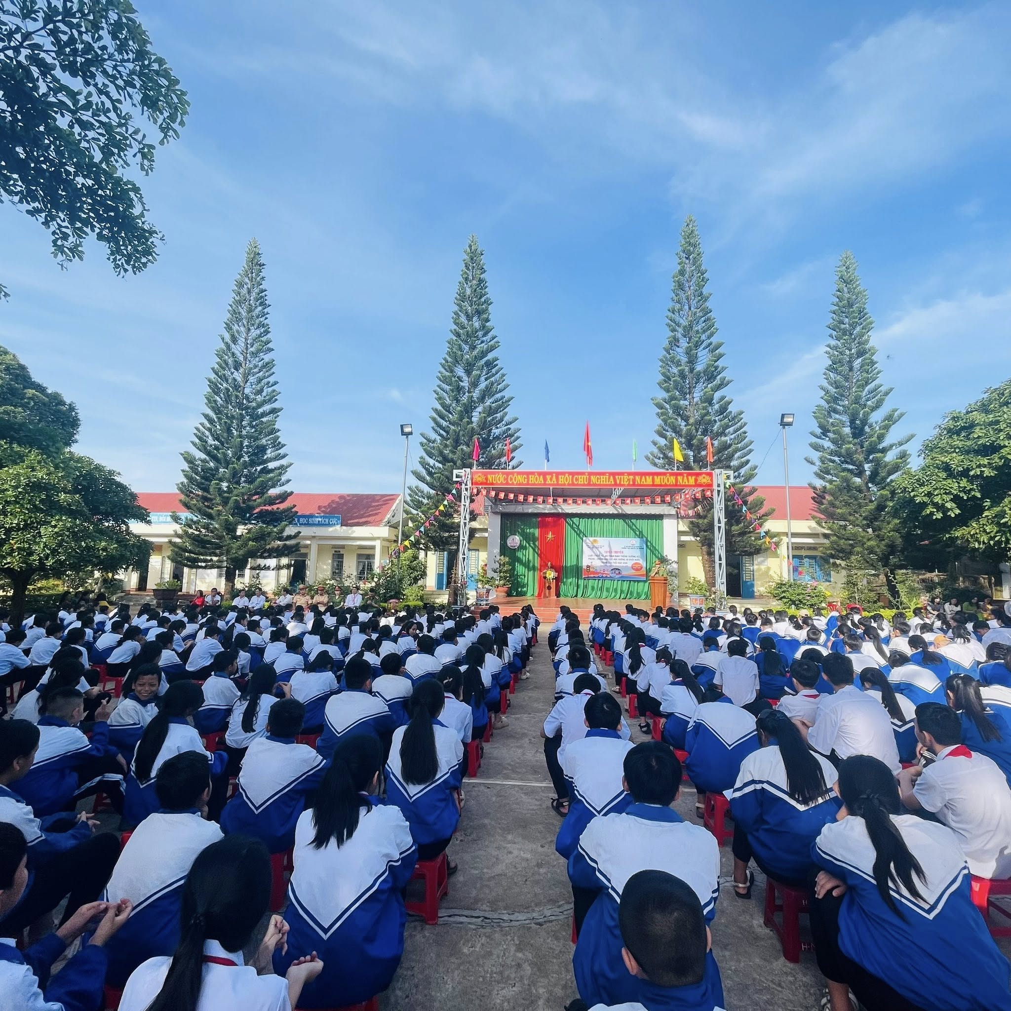 Tuyên truyền, phổ kiến, giáo dục kiến thức pháp luật tại trường THCS Nguyễn Tri Phương